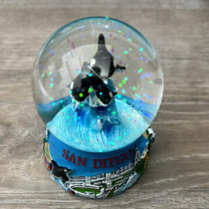 PRWB-006 SAN DIEGO WHALE SNOWGLOBE