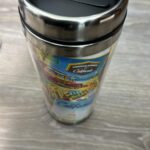 T MUG  CAL4593  TRAVEL MUG SS/PLAST RETRO COLLAGE DESIGN