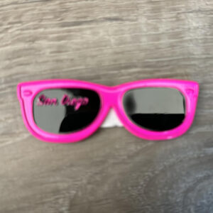 MG  7003 PINK SUN GLASS SHAPE METAL MAGNET
