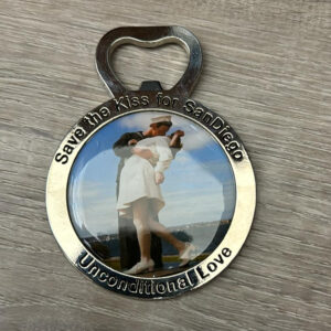BOM 005 ROUND BIG STACHUE BOTTLE OPENER METAL MAG
